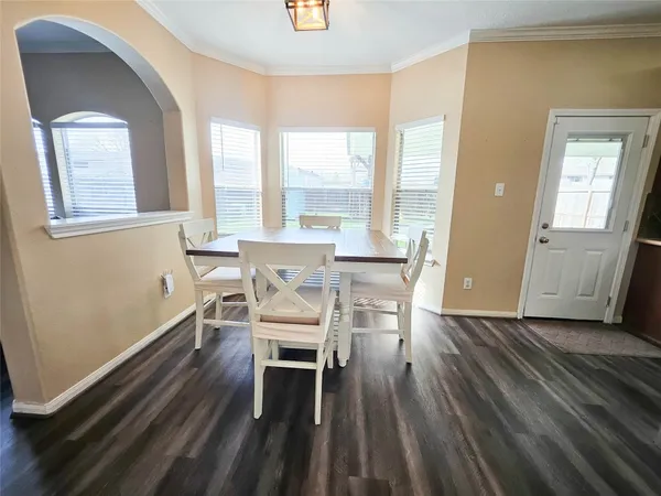 $270,000 | 1122 Chase Park Drive, Bacliff, TX 77518