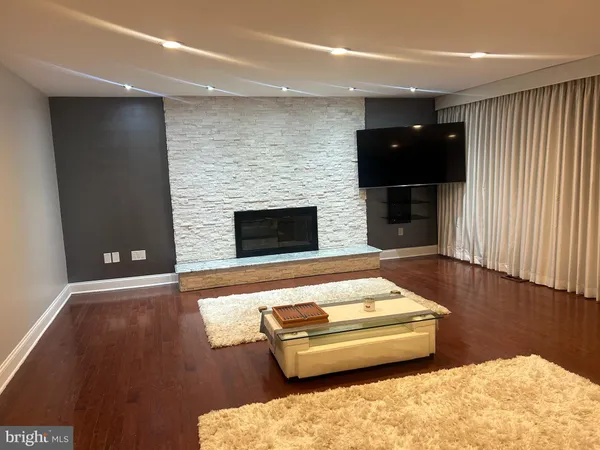 $4,250 | 8 Delaware Drive, Bordentown, NJ 08505