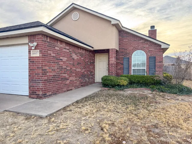 $1,700 | 6607 35th Street, Lubbock, TX 79407