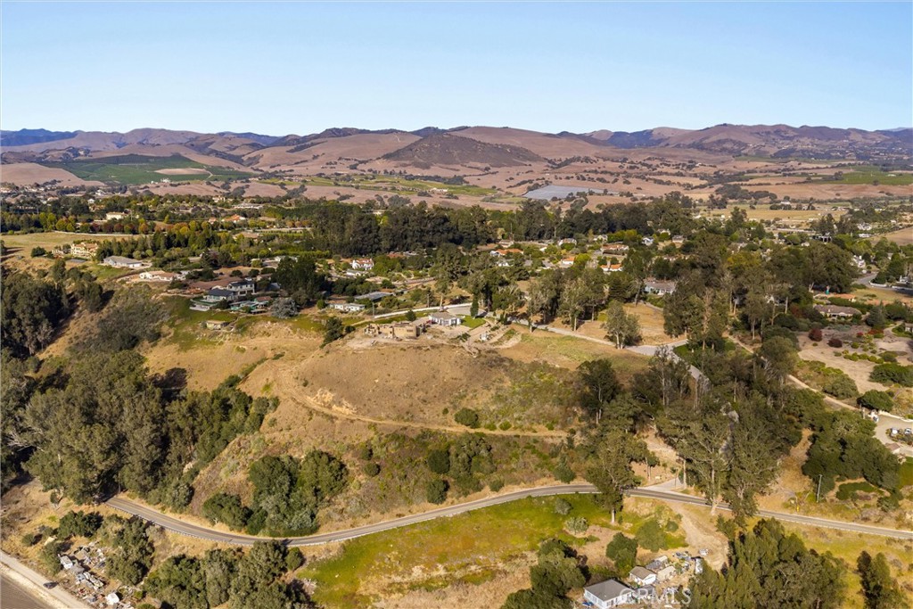 4 Castle Bluff Road Arroyo Grande, CA 93420 - Photo 23 of 26 Gallery Image 23