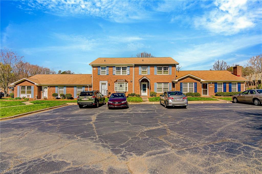4909 Tower Road, Unit B Greensboro, NC 27410 - Photo 3 of 26 Gallery Image 3