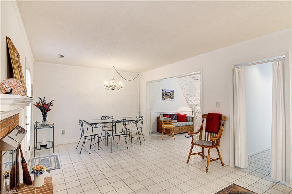 4909 Tower Road, Unit B Greensboro, NC 27410 - Photo 6 of 26 Gallery Image 6