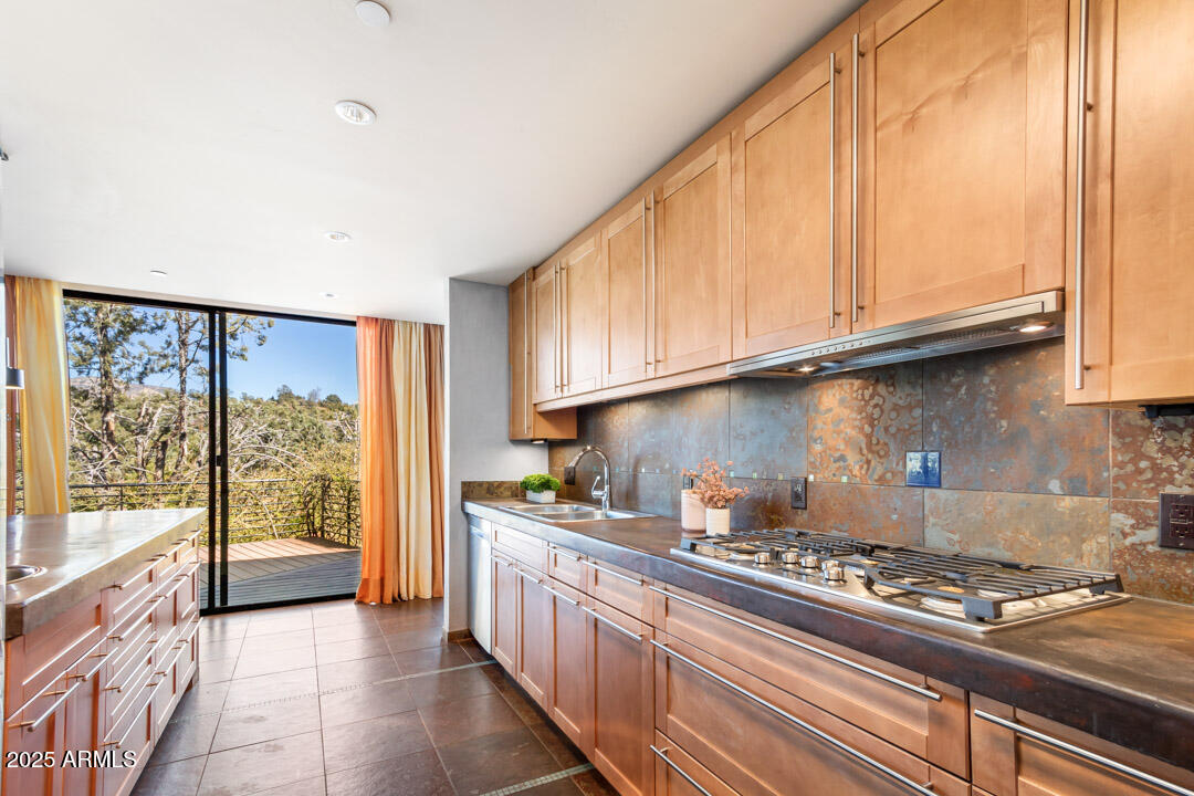 548 El Camino Road Sedona, AZ 86336 - Photo 22 of 65 548ElCamino-0227
