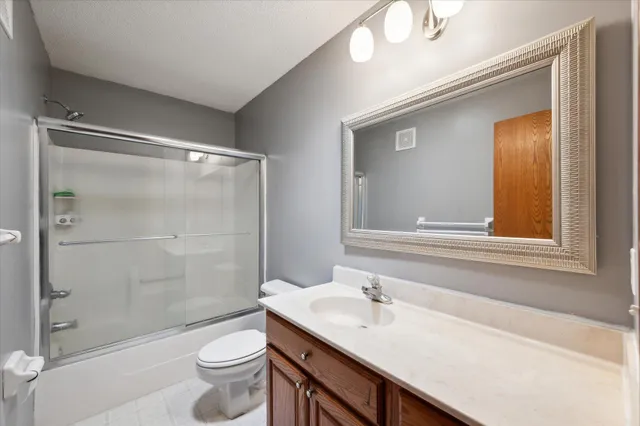 $425,000 | 6913 Connelly Circle, Savage, MN 55378