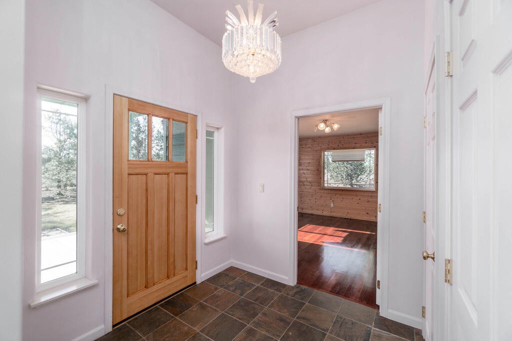 18655 Innes Market Road Bend, OR 97703 - Photo 9 of 28 DSC08895-Edit