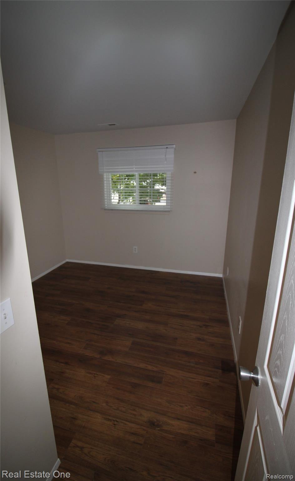 460 Baldwin Avenue, Unit 40 Rochester, MI 48307 - Photo 14 of 23 IMG_4141.JPG
