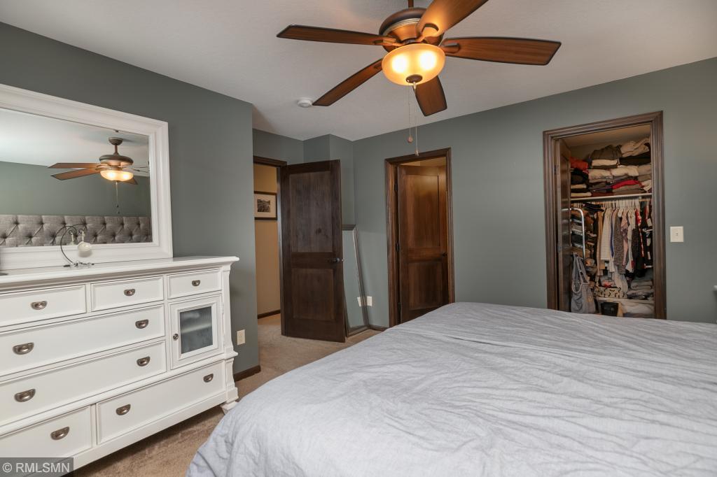 3353 Woodstone Drive Southwest Rochester, MN 55902 - Photo 14 of 33