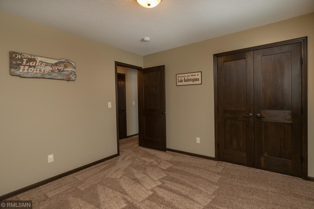 3353 Woodstone Drive Southwest Rochester, MN 55902 - Photo 19 of 33