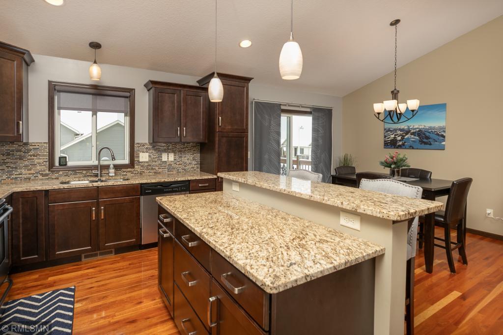 3353 Woodstone Drive Southwest Rochester, MN 55902 - Photo 5 of 33