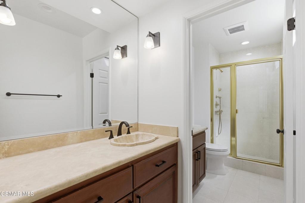 1200 Valley View Road, Unit 304 Glendale, CA 91202 - Photo 17 of 32