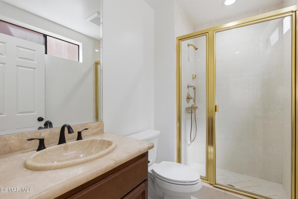 1200 Valley View Road, Unit 304 Glendale, CA 91202 - Photo 18 of 32