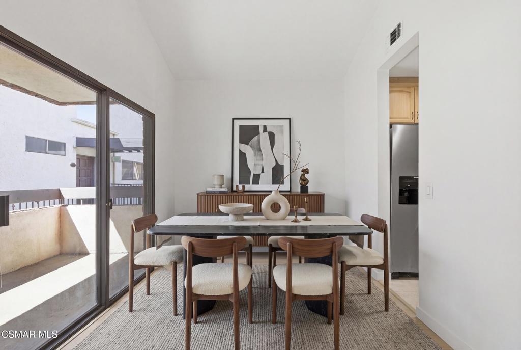 1200 Valley View Road, Unit 304 Glendale, CA 91202 - Photo 6 of 32