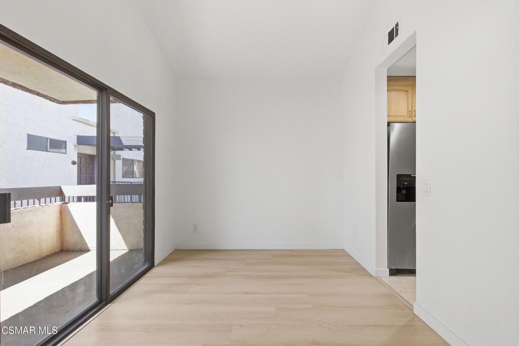 1200 Valley View Road, Unit 304 Glendale, CA 91202 - Photo 7 of 32