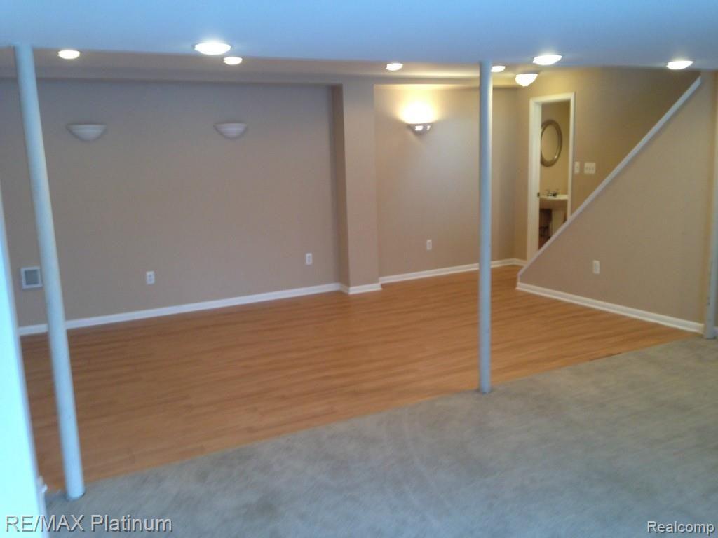 5219 Prairie View Brighton, MI 48116 - Photo 16 of 19 photo 18.jpg