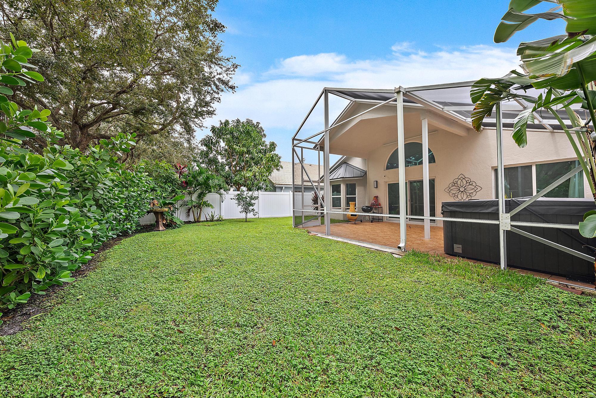 112 Spoonbill Court Jupiter, FL 33458 - Photo 22 of 28 Backyard