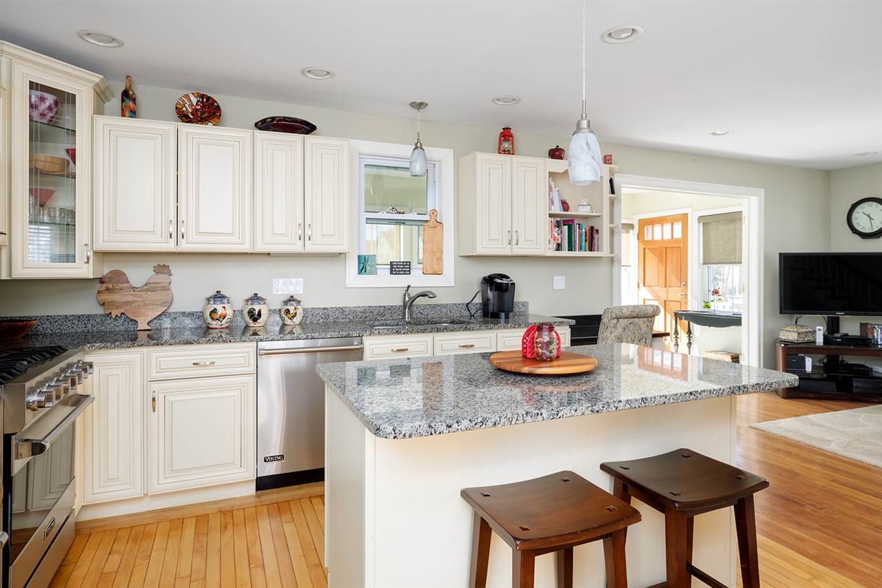 33 Washington Street, Unit A Exeter, NH 03833 - Photo 2 of 24 Gallery Image 2
