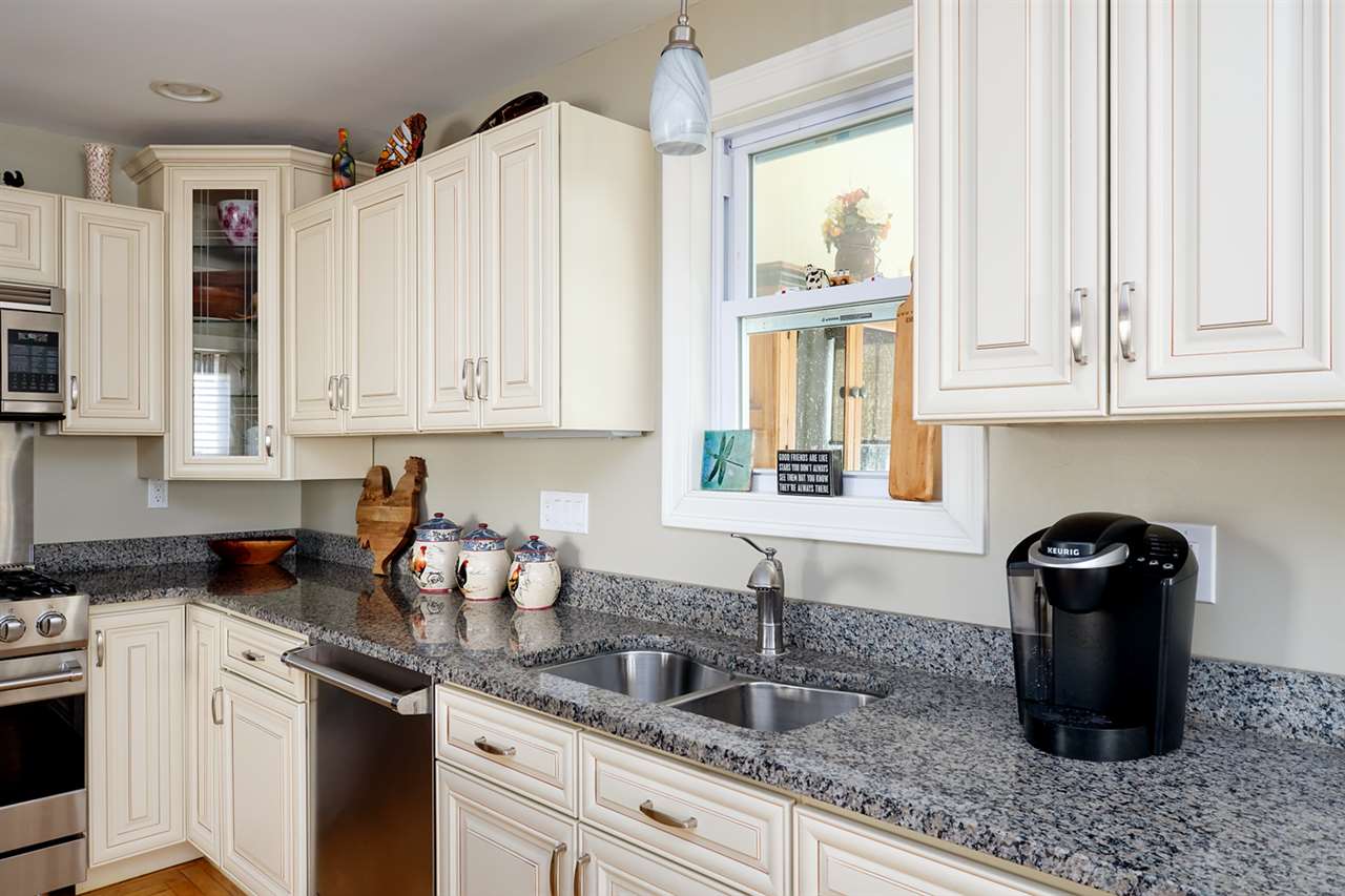 33 Washington Street, Unit A Exeter, NH 03833 - Photo 4 of 24 Gallery Image 4