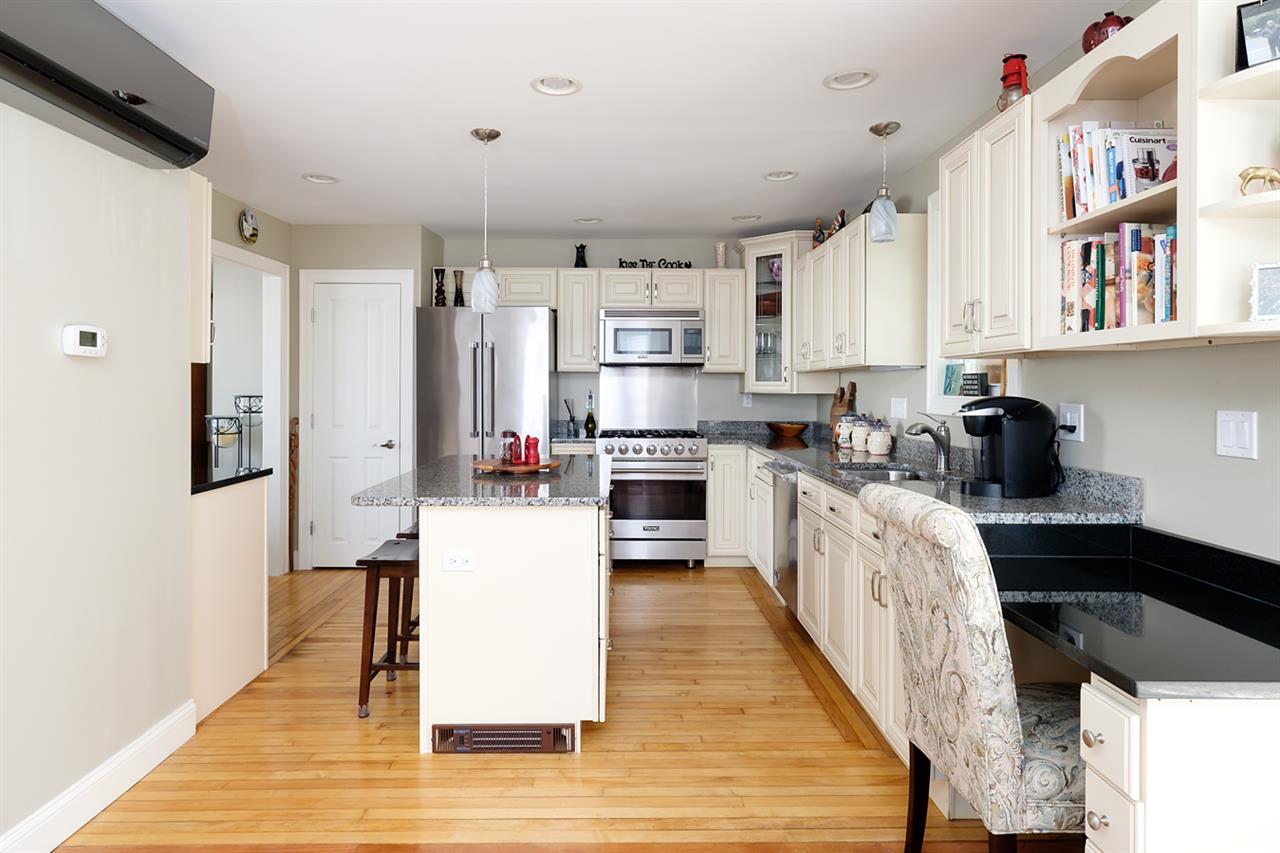 33 Washington Street, Unit A Exeter, NH 03833 - Photo 5 of 24 Gallery Image 5