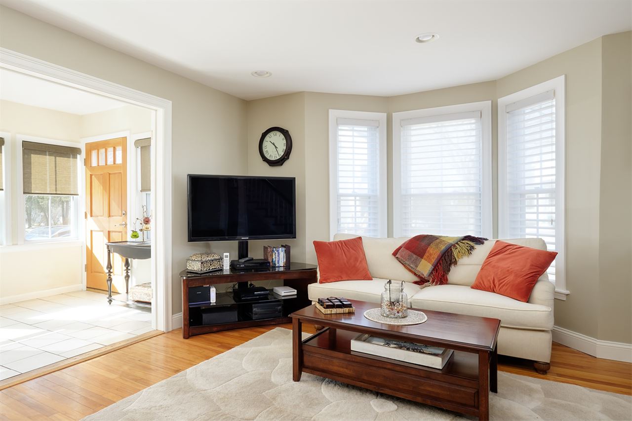 33 Washington Street, Unit A Exeter, NH 03833 - Photo 10 of 24 Gallery Image 10