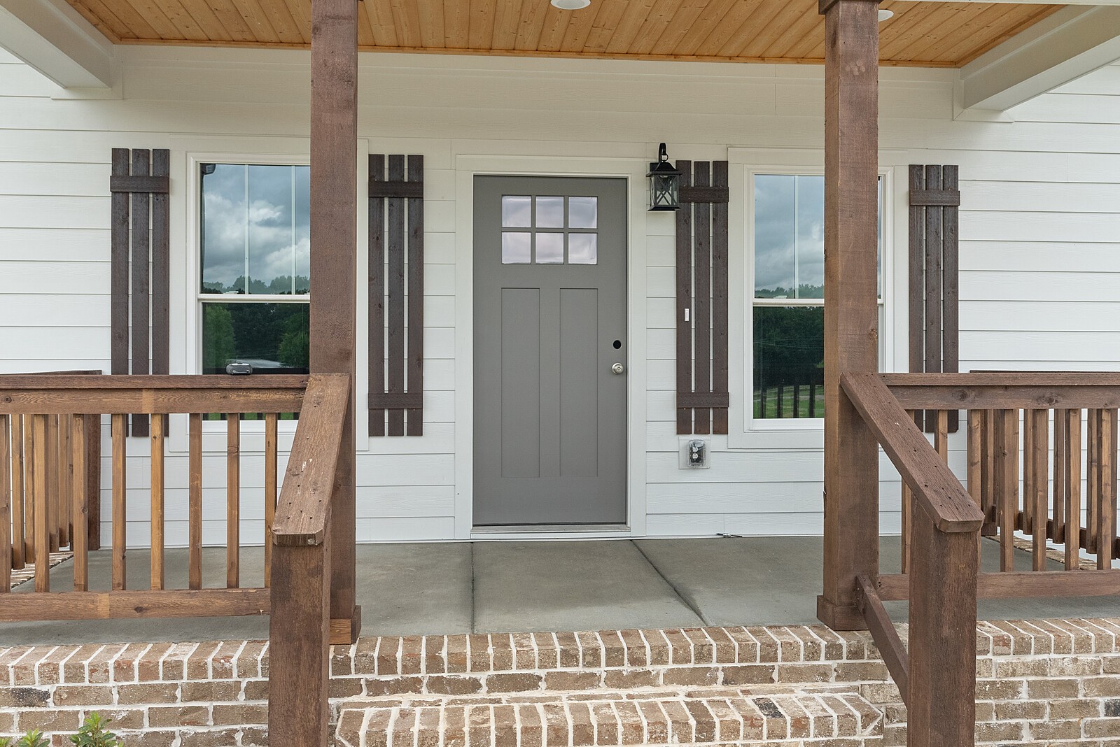 4462 Corbin Sneed Road Springfield, TN 37172 - Photo 2 of 22 a view of a balcony