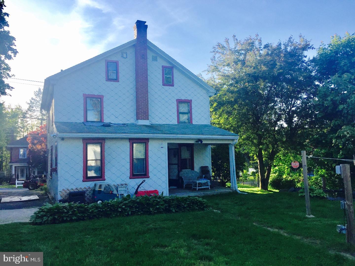 412 Hampshire Road Reading, PA 19608 - Photo 1 of 14
