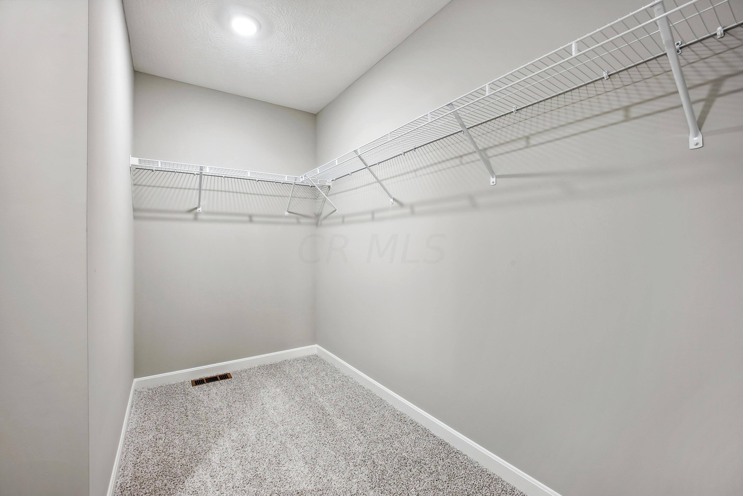 28 Erin Hls Road Commercial Point, OH 43116 - Photo 21 of 44 Closet
