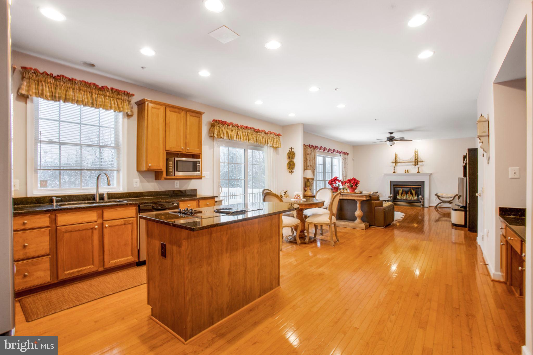 14526 Fairdale Road Silver Spring, MD 20905 - Photo 4 of 87 Gallery Image 4