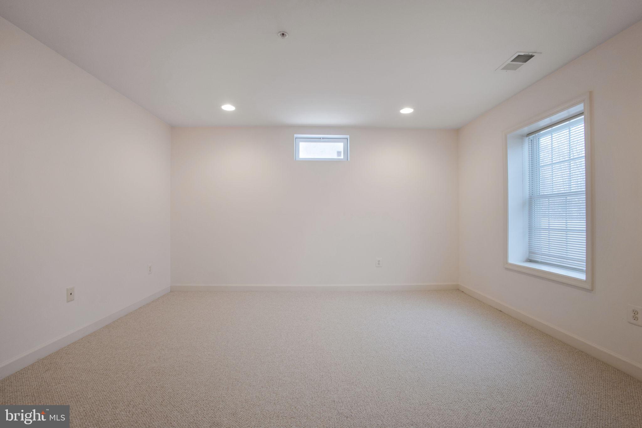 14526 Fairdale Road Silver Spring, MD 20905 - Photo 62 of 87 Gallery Image 62