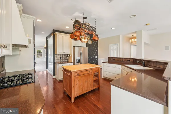 $529,900 | 5 Nottingham Lane, Easton, PA 18045