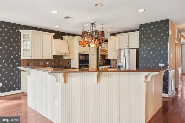 $529,900 | 5 Nottingham Lane, Easton, PA 18045