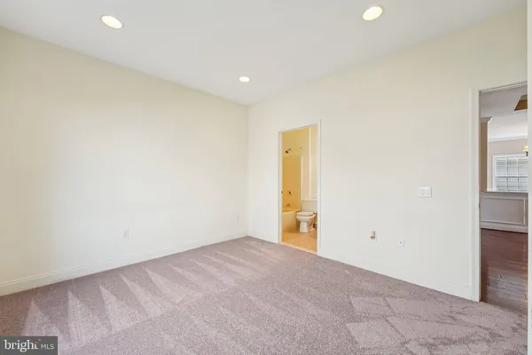 $529,900 | 5 Nottingham Lane, Easton, PA 18045