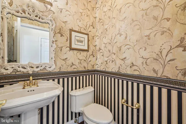 $529,900 | 5 Nottingham Lane, Easton, PA 18045