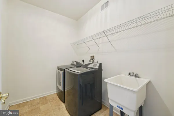 $529,900 | 5 Nottingham Lane, Easton, PA 18045