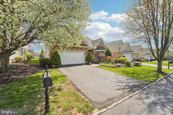 $529,900 | 5 Nottingham Lane, Easton, PA 18045