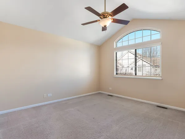 $3,000 | 2295 Stoughton Drive, Aurora, IL 60502