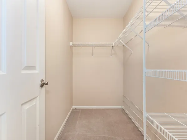 $3,000 | 2295 Stoughton Drive, Aurora, IL 60502