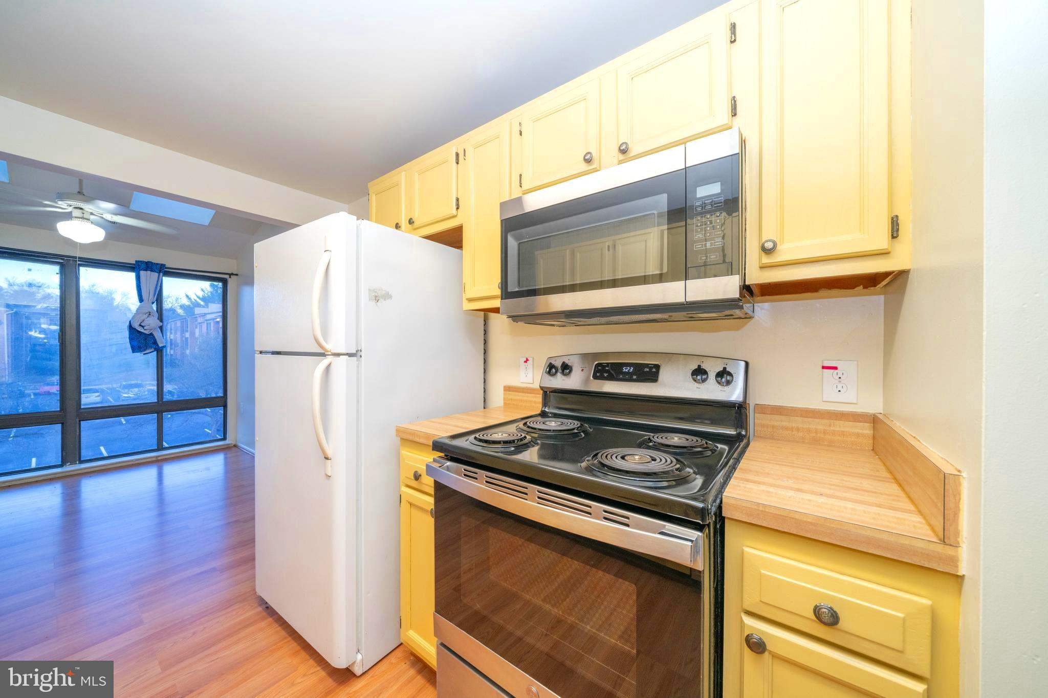 18110 Chalet Drive, Unit 301 Germantown, MD 20874 - Photo 17 of 30