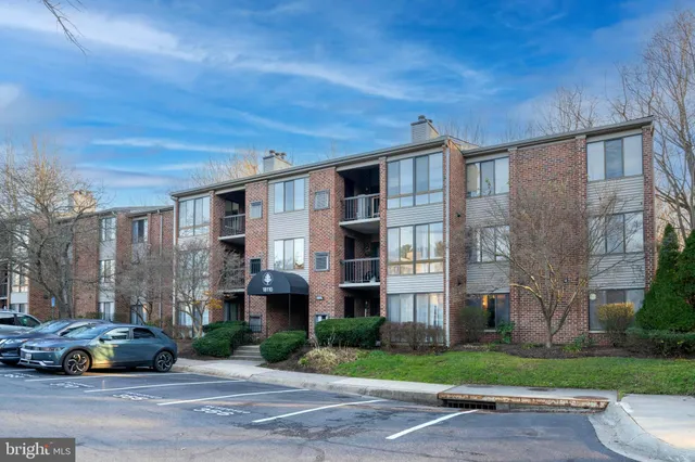 $1,600 | 18110 Chalet Drive, Unit 301, Germantown, MD 20874