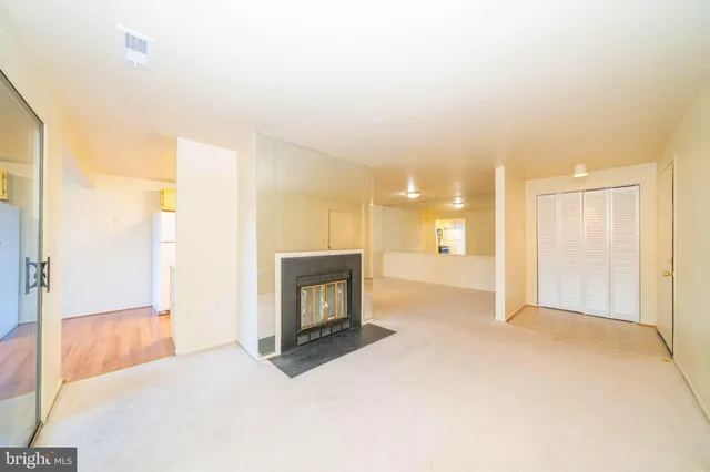 $1,600 | 18110 Chalet Drive, Unit 301, Germantown, MD 20874