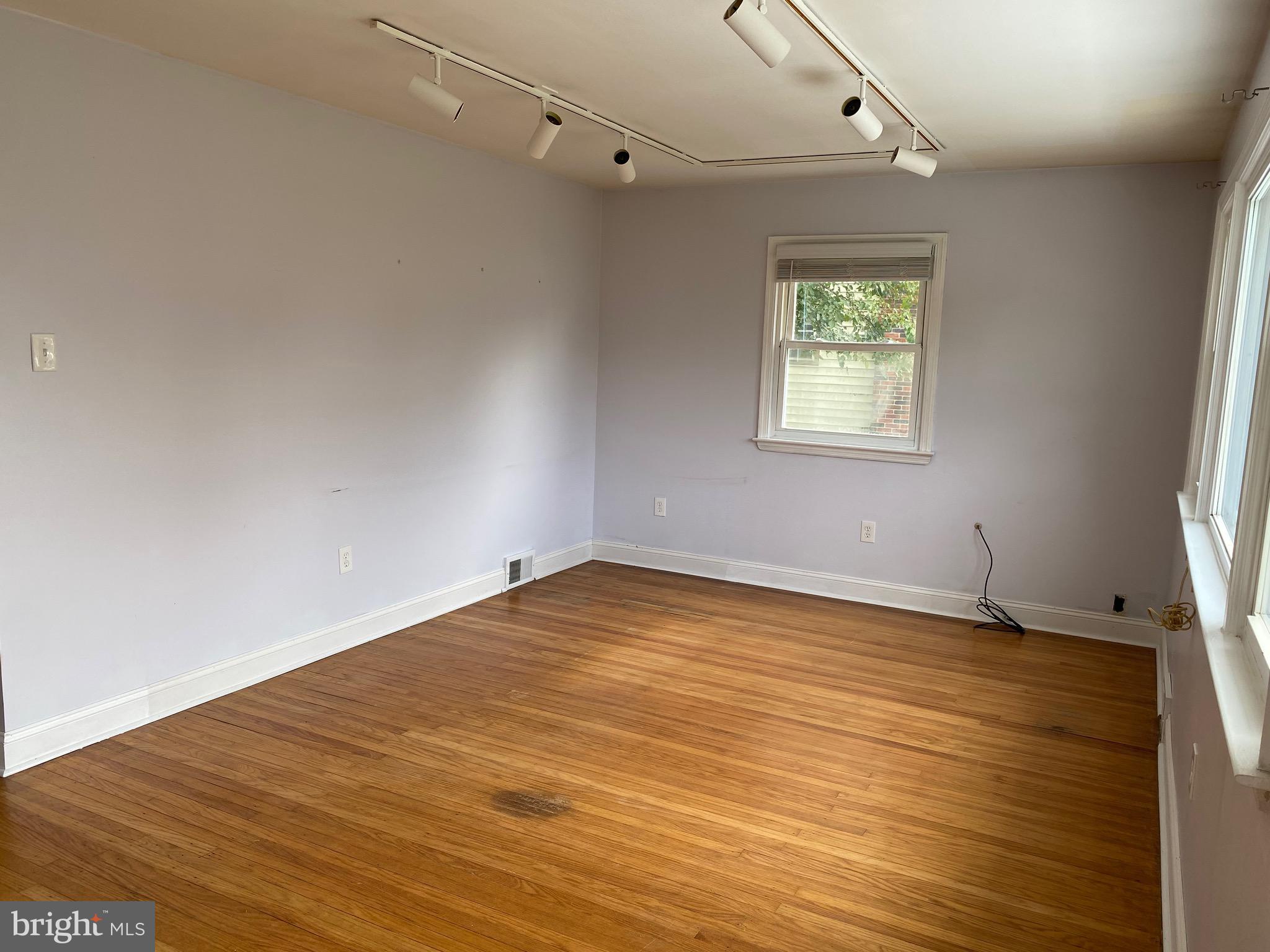 604 Raws Avenue Somerdale, NJ 08083 - Photo 5 of 25 Gallery Image 5