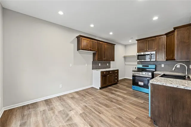 $216,900 | 832 East Hamblin Street, Ottawa, KS 66067