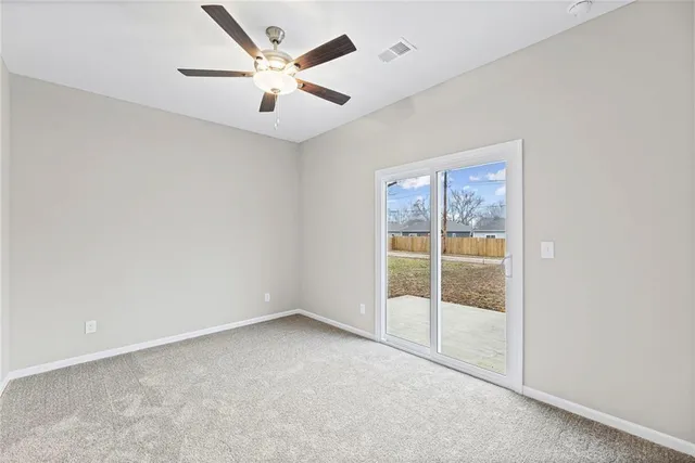 $216,900 | 832 East Hamblin Street, Ottawa, KS 66067