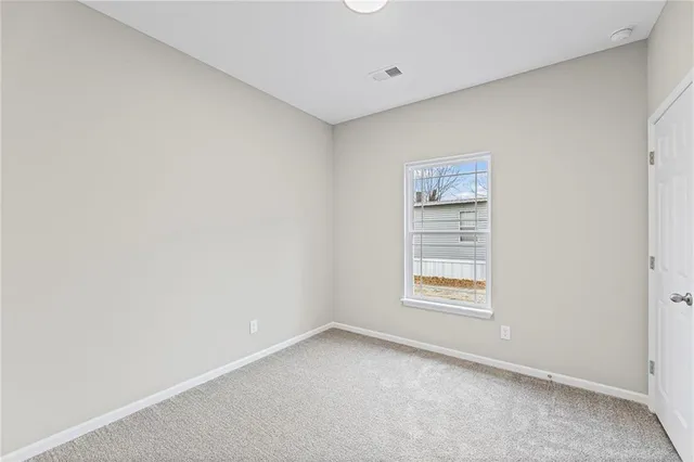 $216,900 | 832 East Hamblin Street, Ottawa, KS 66067