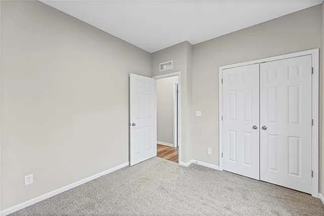 $216,900 | 832 East Hamblin Street, Ottawa, KS 66067