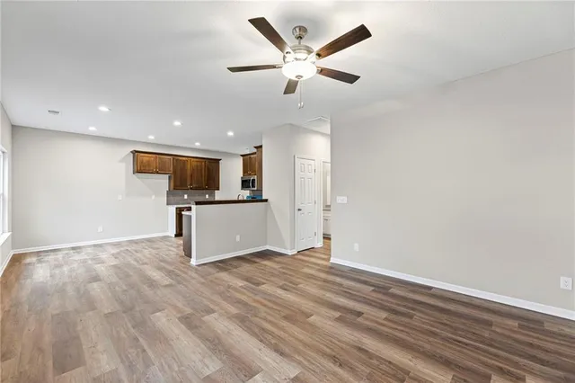 $216,900 | 832 East Hamblin Street, Ottawa, KS 66067