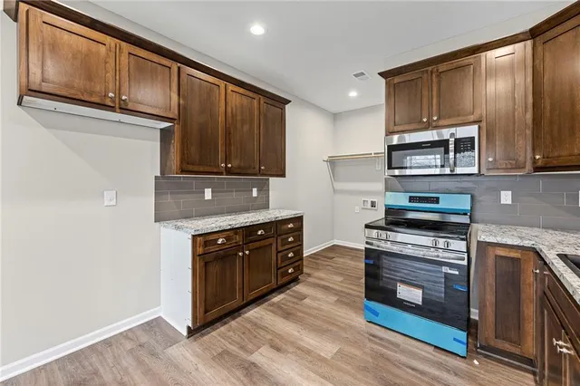 $216,900 | 832 East Hamblin Street, Ottawa, KS 66067