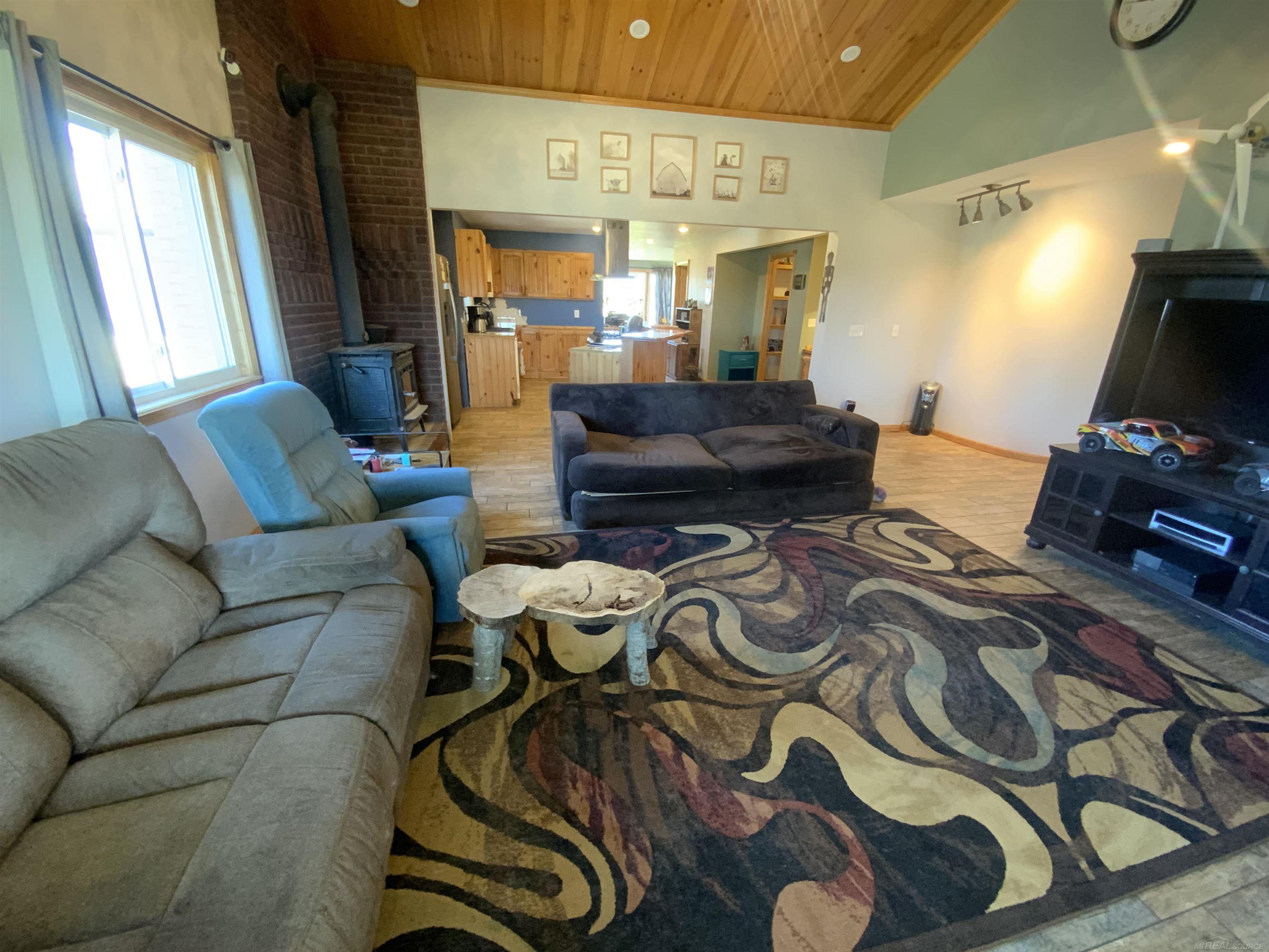 15984 Bryce Road Capac, MI 48014 - Photo 6 of 53 50171216-dd6ad6be-97a2-47f3-8750-37956eb1ee36.JPG