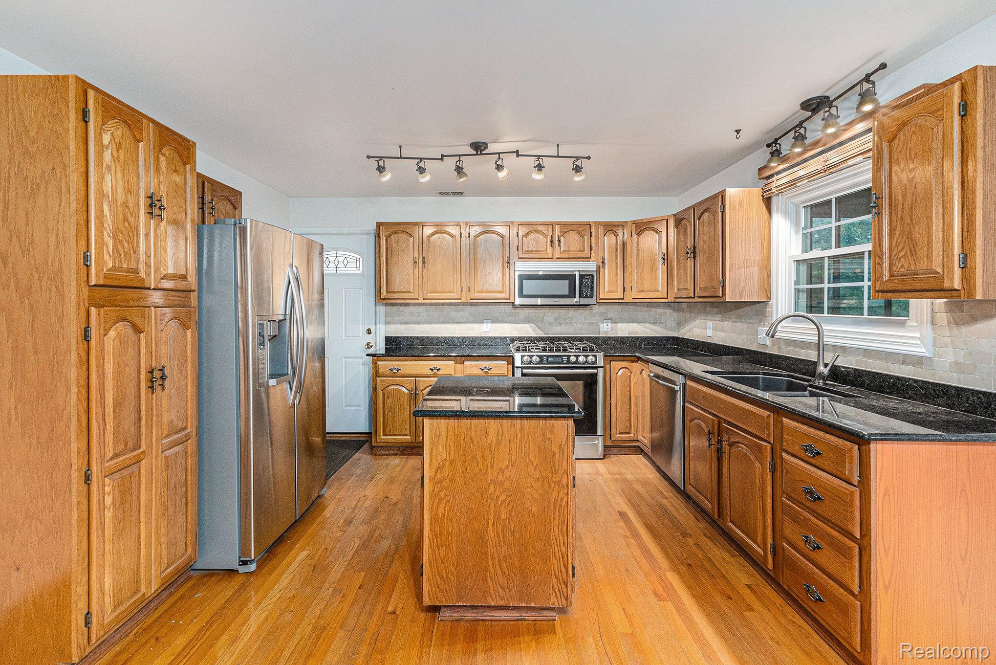 33460 24 Mile Road New Baltimore, MI 48047 - Photo 6 of 25 Gallery Image 6