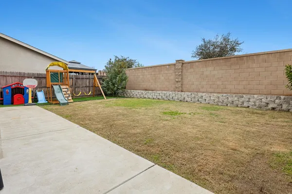 $525,000 | 4085 Alamos Avenue, Clovis, CA 93619