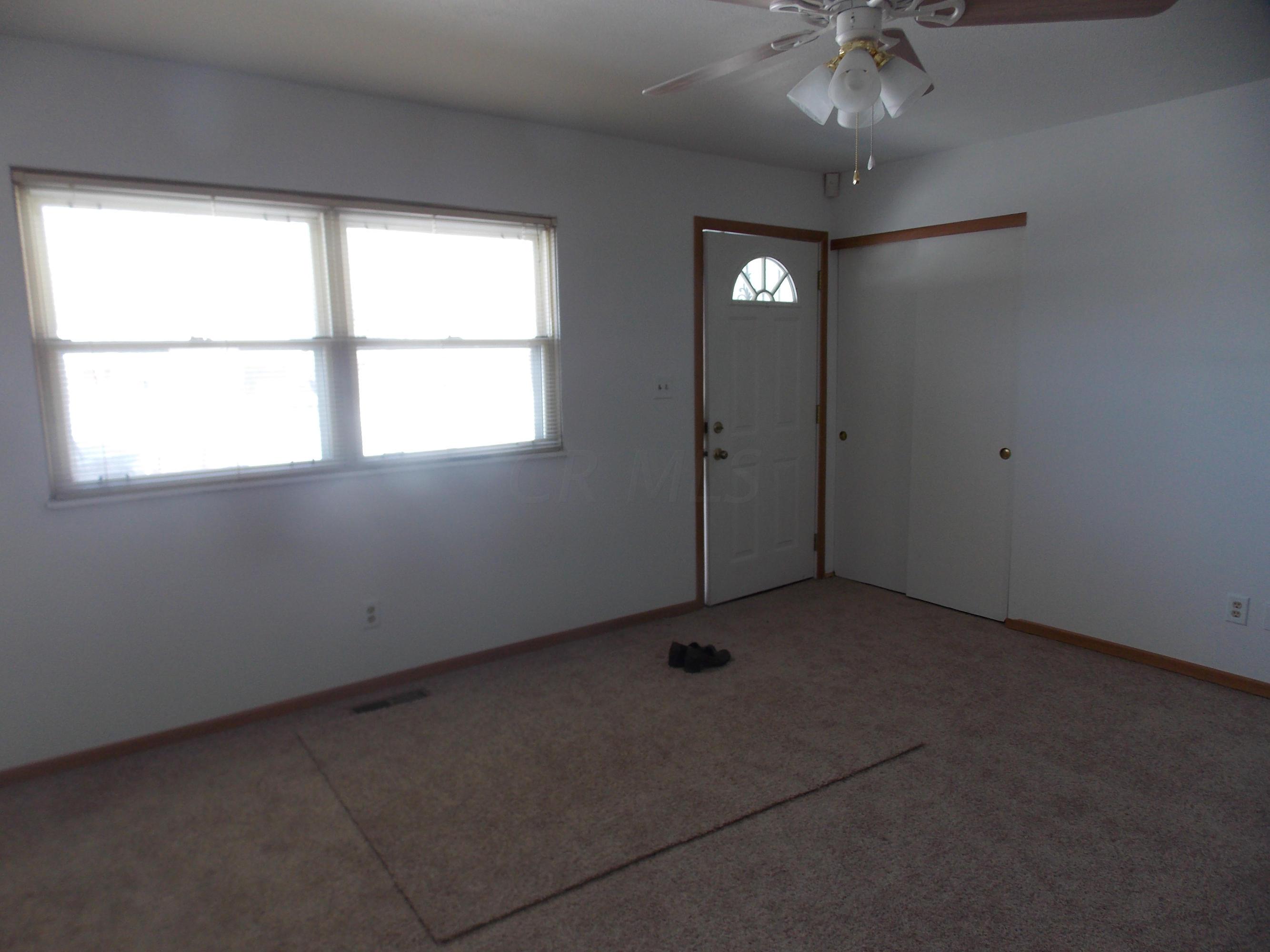 2114 Rochelle Place Columbus, OH 43232 - Photo 11 of 14 Gallery Image 11